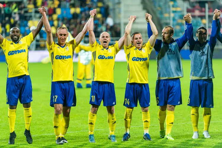 Michał Nalepa (trzeci z prawej) zapewnia, że zwycięstwo nad FC Midtjylland nie spowoduje, iż mobilizacja na mecz w ekstraklasie będzie mniejsza niż miało to miejsce w kwalifikacjach Ligi Europy. 