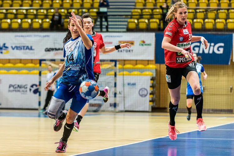 Ze względu na występ Kram Startu Elbląg w Pucharze EHF, Vistal przyspieszy start rozgrywek Superligi o 3 dni. Na zdjęciu Magdalena Stanulewicz.