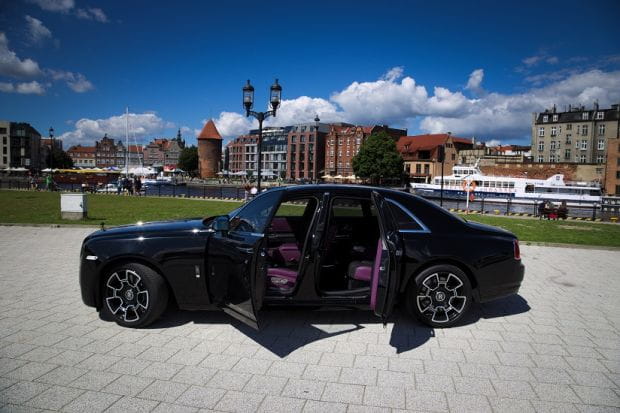 Rolls-Royce Ghost Black Badge - samochód możnych tego świata.