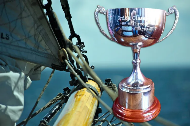 Trofeum dla żaglowca STS Generał Zaruski za 3.miejsce w wyścigu na trasie Kłajpeda - Szczecin podczas The Tall Ships Races 2017.
