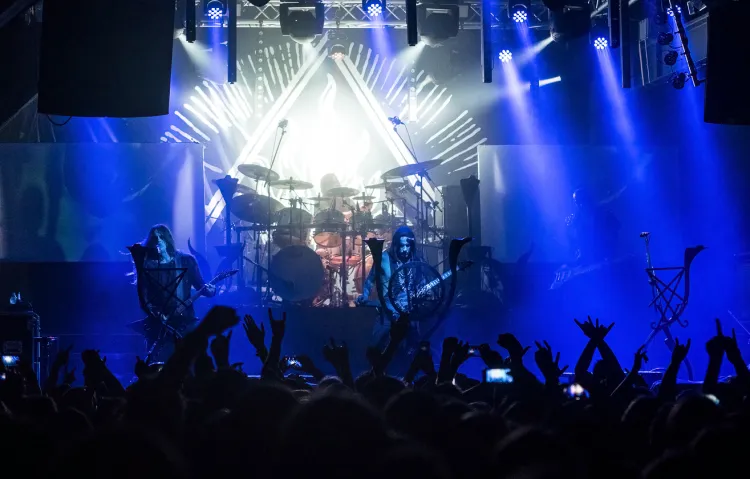 Wśród koncertów, które klub B90 zorganizował bez dodatkowego zezwolenia ze strony prezydenta miasta Gdańska był występ grupy "Behemoth" w październiku 2016.