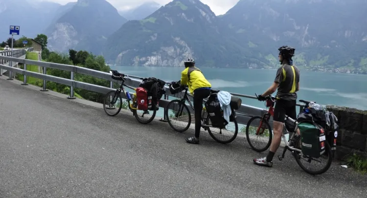 Podczas podróży trójmiejskim rowerzystom towarzyszyły zapierające dech w piesiach widoki.
