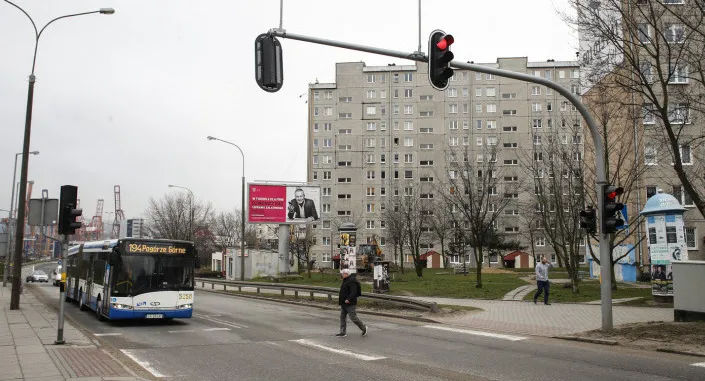 Buspas od ul. Unruga w kierunku ul. Płk Dąbka ma przyspieszyć jazdę pojazdów komunikacji miejskiej na tym odcinku.