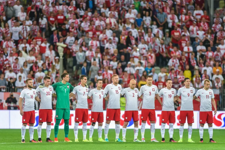 Tak prezentowała się reprezentacja Polski 1 czerwca ubiegłego roku, gdy w Gdańsku rozpoczynała przedostatni sprawdzian przed Euro 2016, mecz z Holandią. 13 listopada biało-czerwoni zagrają na Stadionie Energa z Meksykiem jako finaliści mistrzostw świata.