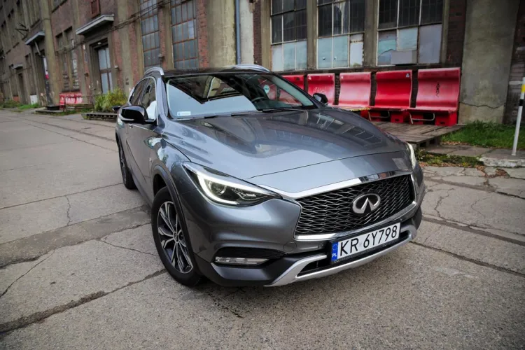 Infiniti QX30