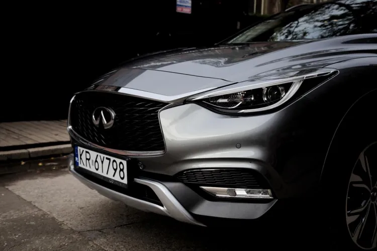 Infiniti QX30