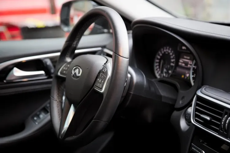 Infiniti QX30