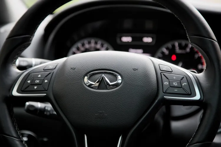 Infiniti QX30