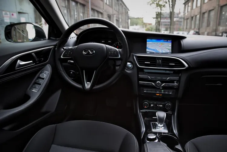 Infiniti QX30