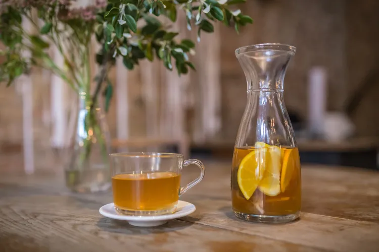 Aromatyczne napary to dobra alternatywa dla tradycyjnych herbat. Większość z nich ma też właściwości prozdrowotne.