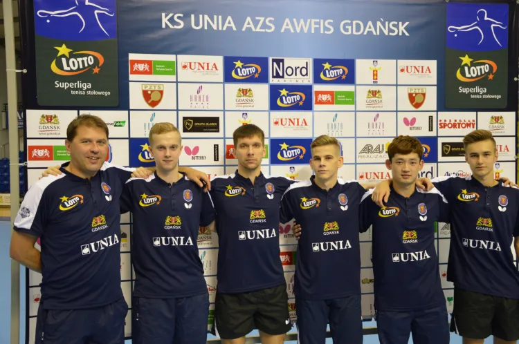 Piotr Szafranek (z lewej) dysponuje całkowicie zmienionym składem w porównaniu z poprzednim sezonem, który Unii AZS AWFiS Gdańsk przyniósł tytuł wicemistrzów Polski. 
