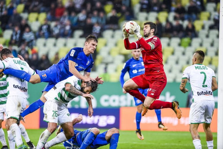Dusan Kuciak chciałby do końca sezonu grać już bezbłędnie. 