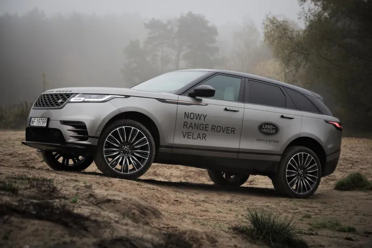 Piękna, muskularna sylwetka z wyważonymi proporcjami - poznajcie Range Rovera Velara. 