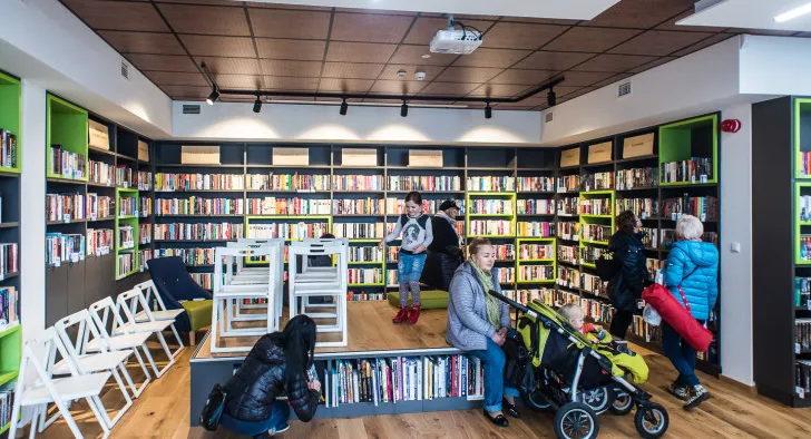Bibliotekę w części zaprojektowali sami czytelnicy. W środku - oprócz książek - jest dużo przestrzeni do wypoczynku.