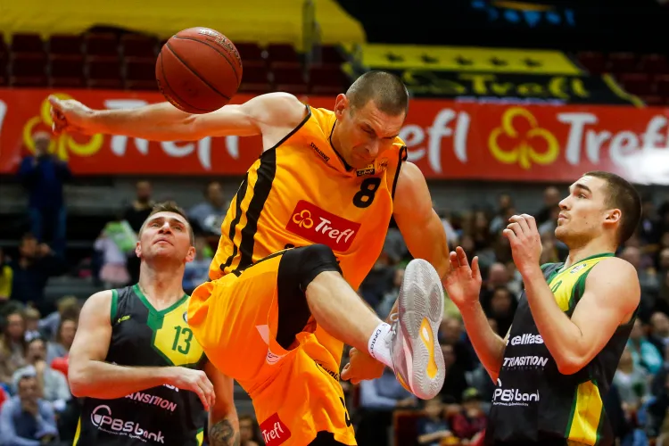 Filip Dylewicz jest już czwartym koszykarzem w PLK z największą liczbą meczów. Jeszcze w tym sezonie może wskoczyć na trzecią pozycję.