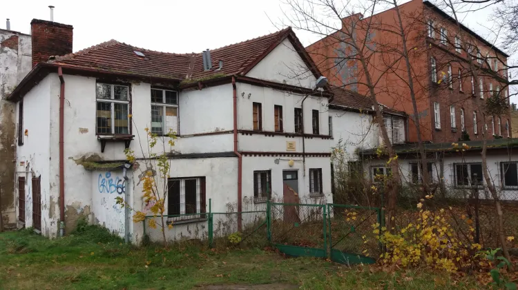 Tyły dawnego zajazdu Prinzess Viktoria, zdjęcie współczesne.
