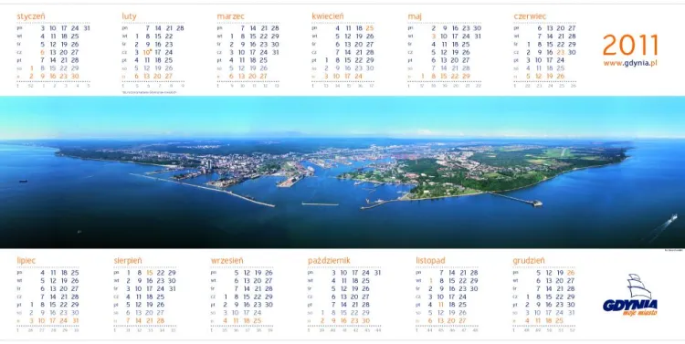 











Panoramę Gdyni od strony morza można zobaczyć na kalendarzu Gdynia na 2011 rok. Autorem panoramy jest Kacper Kowalski.





