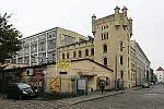 Tak dzisiaj wygląda hala produkcyjna dawnego Unimoru (budynek z lewej strony) kupiona właśnie przez Polnord. 