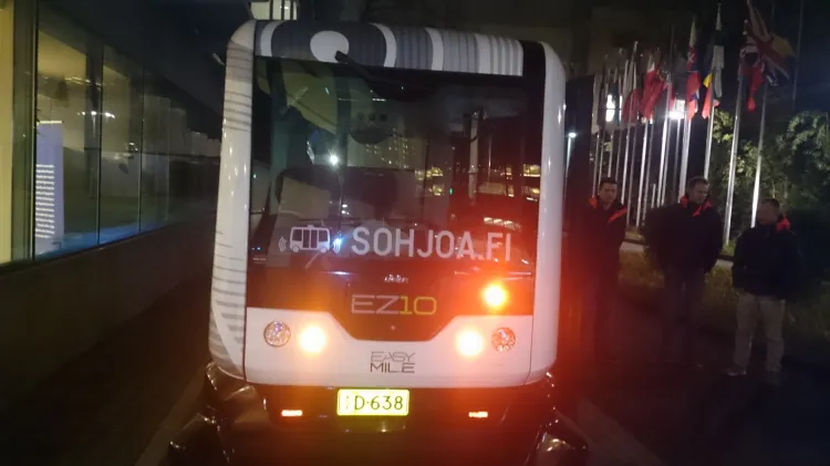 Autonomiczny bus, który ma pojechać ulicami Gdańska.