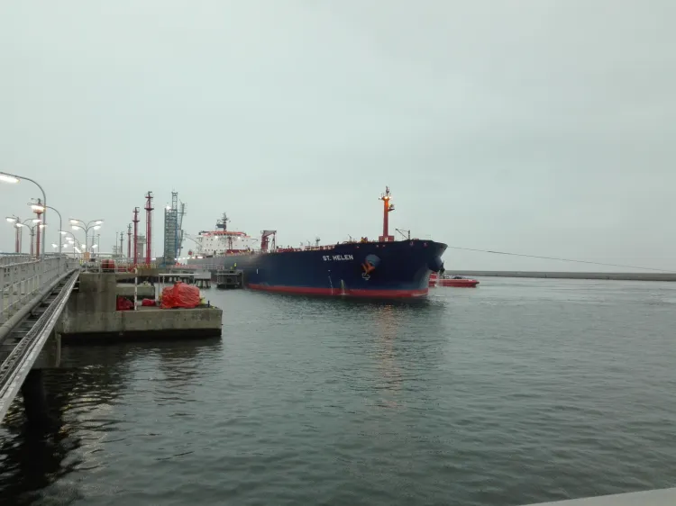 Transport pierwszej dostawy ropy naftowej z USA dla Grupy Lotos do gdańskiego Naftoportu dotarł w listopadzie 2017 roku.