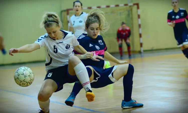 Futsal Ladies AZS UG na inaugurację sezonu wygrały 13:0. Ten mecz został jednak anulowany ze względu na wycofanie się z ekstraligi zespołu Żyrardowianki.