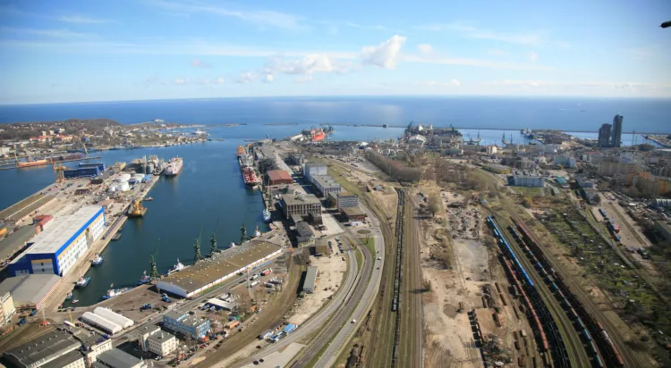Porty w Gdańsku i Gdyni to setki kilometrów torów, które mają być przebudowane do 2020 r.