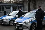 Dwa nowe radiowozy przekazano gdyńskim policjantom. 