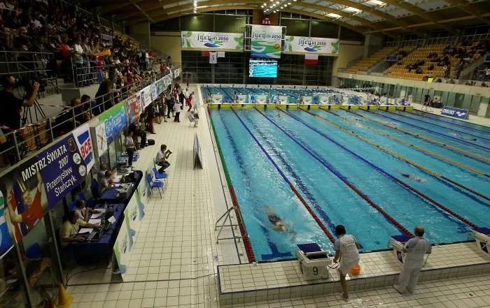 Najnowocześniejszy basen w Polsce, czyli Floating Arena w Szczecinie. Językoznawcy proszą o zmianę tej nazwy.