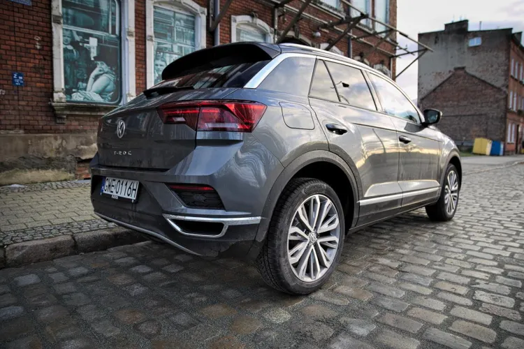 VW T-Roc chce zawojować bardzo popularny segment kompaktowych crossoverów.