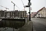 Tuż przy Zielonym Moście pną się w górę budynki, w których znajdzie się hotel, mieszkania i biura.