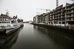 Pnąca się w górę zabudowa północnego cypla Wyspy Spichrzów.