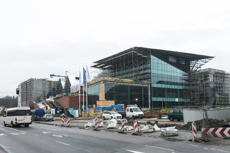 Obiekty powstające podczas budowy Forum Gdańsk nabierają już kształtów.