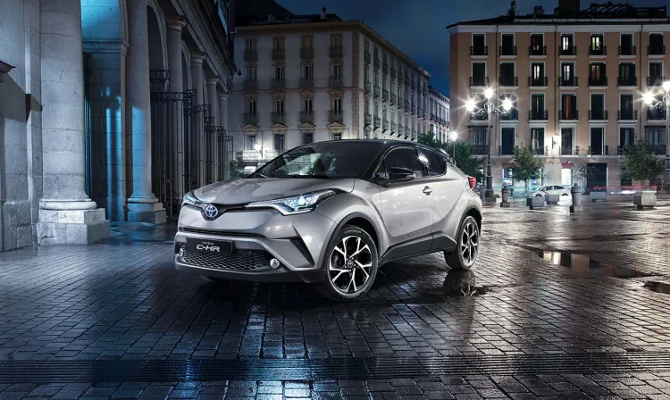 Najchętniej kupowaną hybrydą w Polsce jest Toyota C-HR.