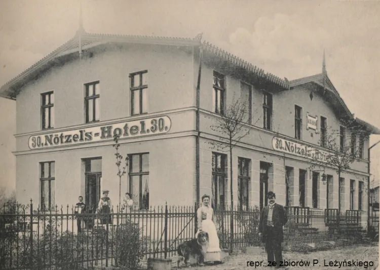 Tak wyglądał nieistniejący już dziś hotelik przy dzisiejszej ul. Kaplicznej (dawniej Kapellenstraße 30).