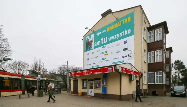 Niewielki sklep widoczny na zdjęciu to jedyny fragment terenu, który nie jest własnością miasta.