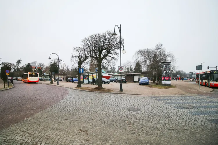 W pobliżu skrzyżowania ul. Obrońców Westerplatte oraz al. Grunwaldzkiej przewidziano lokalizację dominanty o wysokości do 19 metrów.