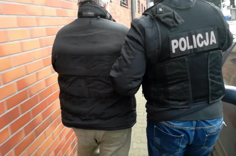 W kieszeni i mieszkaniu 51-latka policja znalazła 101 podrobionych biletów do sopockiego Aquaparku.