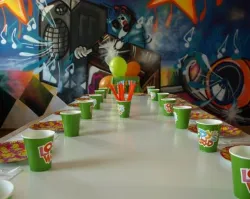 Pokój urodzinowy w Loopy's World.