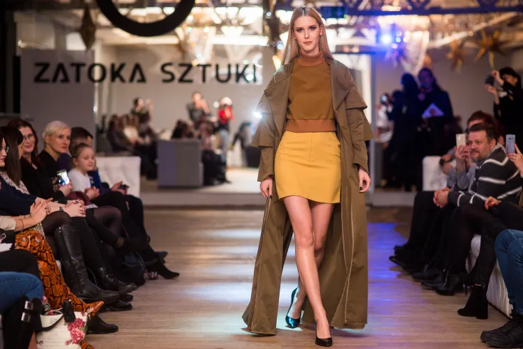 Zwyciężczynią I edycji projektu została Julia Jakubowska za projekt płaszcza.