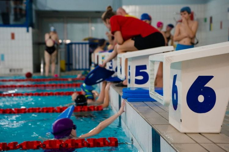 W Gdańsku duża część sportowej oferty poświęcona jest pływaniu, ale nie tylko.