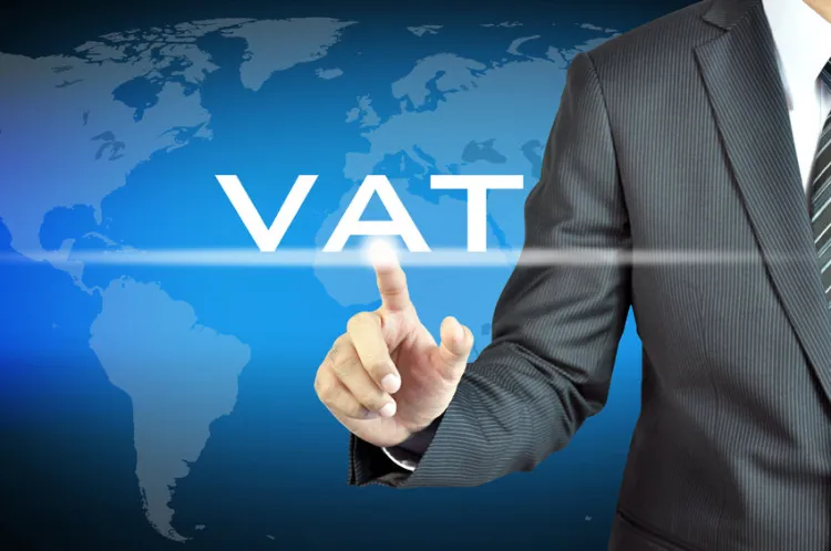 Podatnicy VAT, którzy składają deklaracje VAT-7 lub VAT-7K, od 1 stycznia 2018 roku mają obowiązek prowadzenia elektronicznej ewidencji VAT. Swój rejestr sprzedaży i zakupów VAT przesyłają do resortu finansów jako Jednolity Plik Kontrolny dla potrzeb VAT (JPK_VAT).