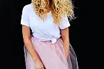 Zwiewne, transparentne materiały będą bardzo modne wiosną. 