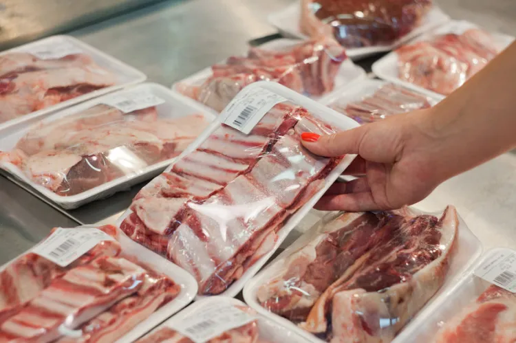 Polska Meat zajmuje się produkcją, przetwórstwem oraz przechowywaniem mięsa. Zdecydowana większość sprzedaży realizowana jest za granicą, przede wszystkim na rynek afrykański i azjatycki. 