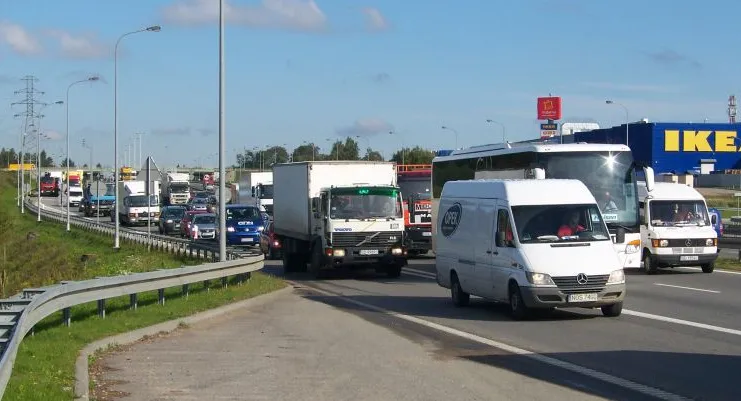 Po przekazaniu drogi S6 w zarząd władzom Gdańska i Gdyni prawdopodobnie trasa straci status drogi ekspresowej.