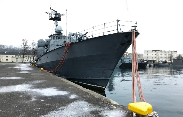 ORP "Metalowiec" po wycofaniu ze służby w grudniu 2013 r. do dziś cumuje przy nabrzeżu Portu Wojennego Gdynia.