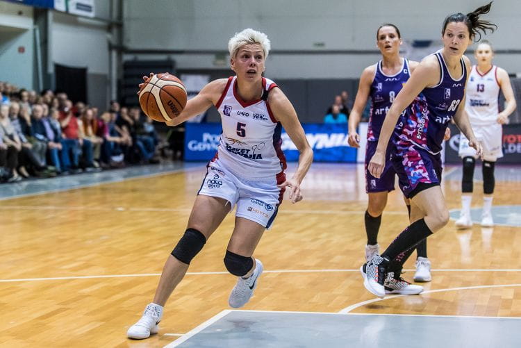 Choć to może dziwić, kluczową koszykarką dla losów Basketu 90 w ćwierćfinale play-off EBLK powinna okazać się Jelena Skerović.