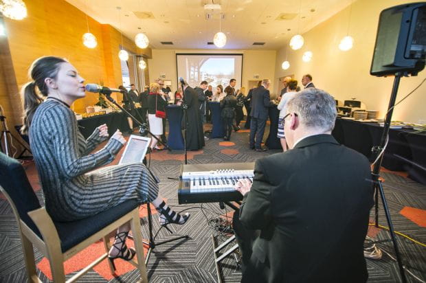 W czwartkowy wieczór odbyło się oficjalne otwarcie restauracji Nowosopockiej. Wydarzenie umilił występ wokalistki Pauliny Czapli w towarzystwie pianisty Michała Urbaniaka.
