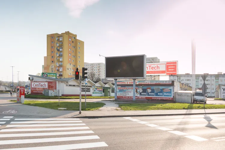 Teren objęty koncepcją to dzisiaj przede wszystkim pawilony handlowe.