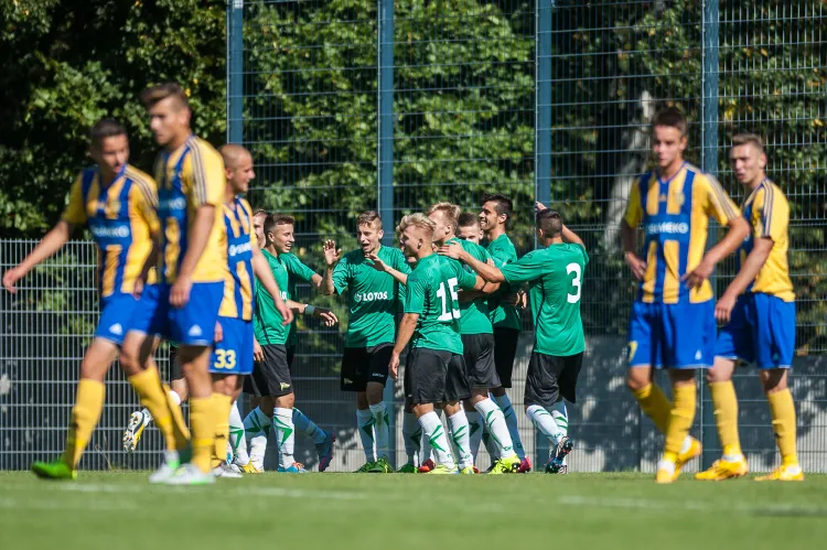 Po raz ostatni Lechia posiadała drugi zespół seniorów w sezonie 2015/16, w III lidze. Na zdjęciu kadr z derbowego meczu z rezerwami Arki we wrześniu 2015 roku.