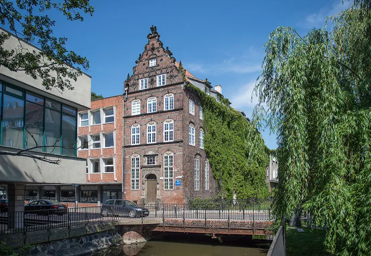 Muzeum Uniwersytetu Gdańskiego rozgości się w Domu Opatów Pelplińskich.